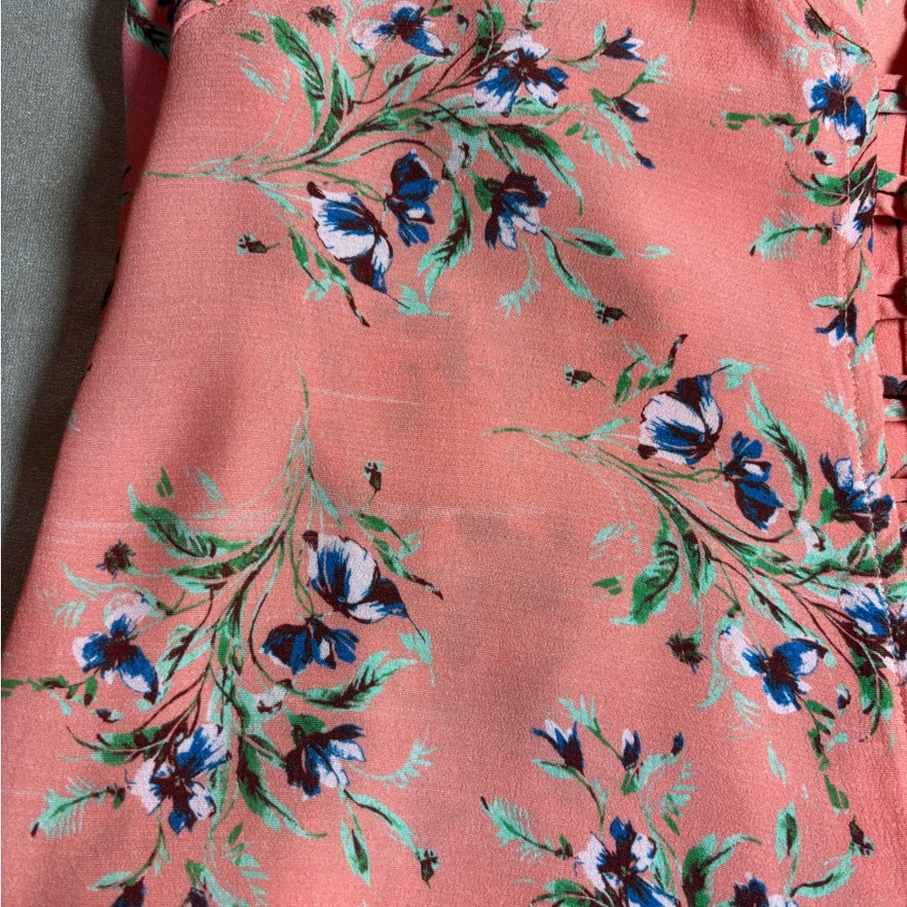 Flynn Skye Coral Floral Maxi Dress. Medium. - Picture 10 of 10